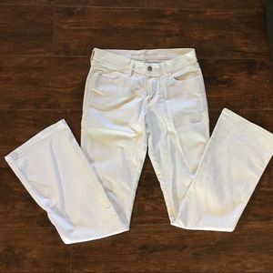 Old navy mid rise micro flare white jeans 👖 6